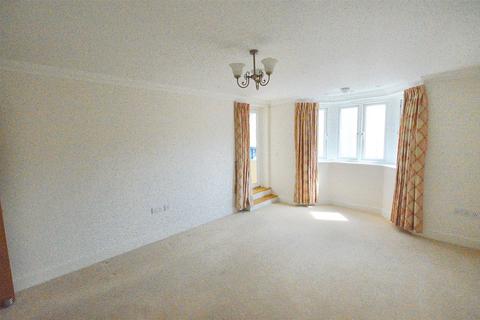 2 bedroom flat for sale, Compton Street, Eastbourne