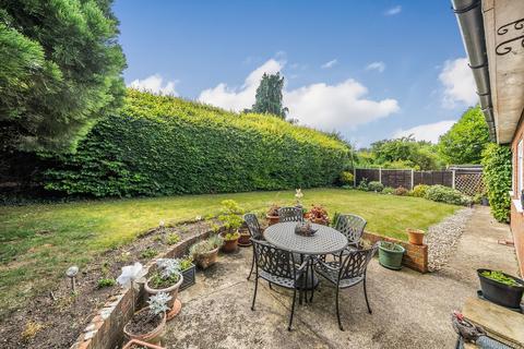 3 bedroom detached bungalow for sale, Grange Gardens, Banstead SM7