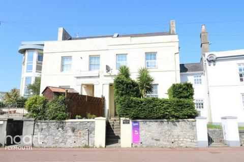 1 bedroom in a house share to rent, Beenland Place, East Street, Torquay