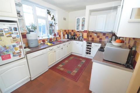 3 bedroom semi-detached house for sale, Byron Avenue, Bedworth