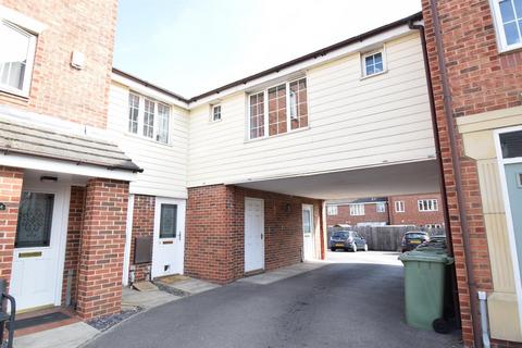 1 bedroom flat to rent, Woodhead Close, Ossett WF5