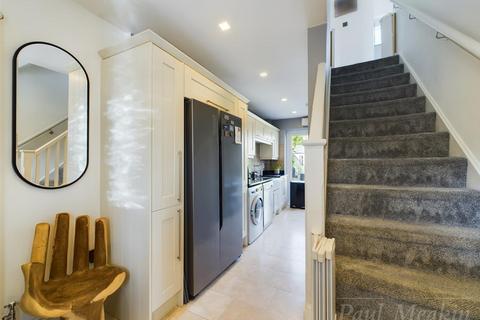 106 Uvedale Crescent, New Addington, Croydon, CR0 0BR