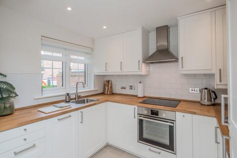 2 bedroom flat for sale, Malthouse Court, Liversedge, West Yorkshire, WF15