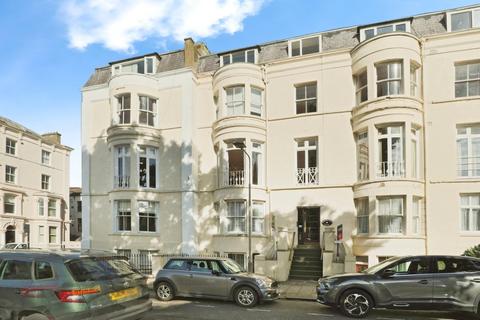 2 bedroom apartment for sale, Albion Road, Scarborough YO11