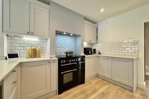 15 Brickwall Close, Burnham-on-crouch, CM0 8HB