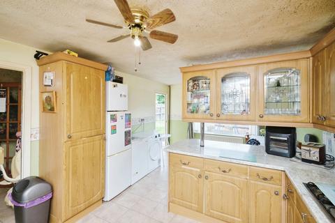 123 Arbor Way, Birmingham, B37 7LB
