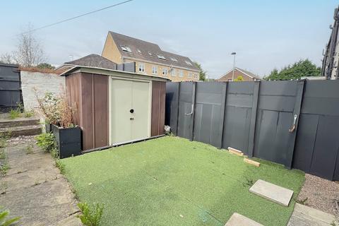 11 Albert Terrace, Oakenshaw, Bradford, BD12 7AX