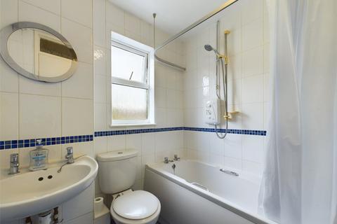 101 Manor Road, Witney, OX28 3UF