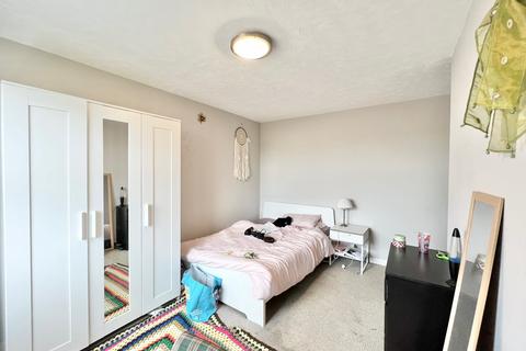 2 bedroom flat to rent, London NW1