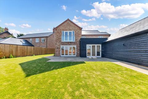 4 bedroom detached house for sale, Grange Farm Close, Upper Dean, Huntingdon, Cambridgeshire, PE28.