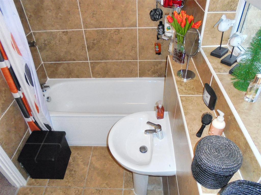 Bathroom.JPG