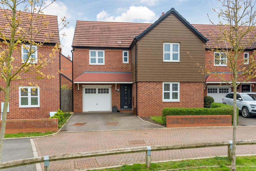 Rochester Close, Meon Vale... 4 bed detached house for sale £400,000
