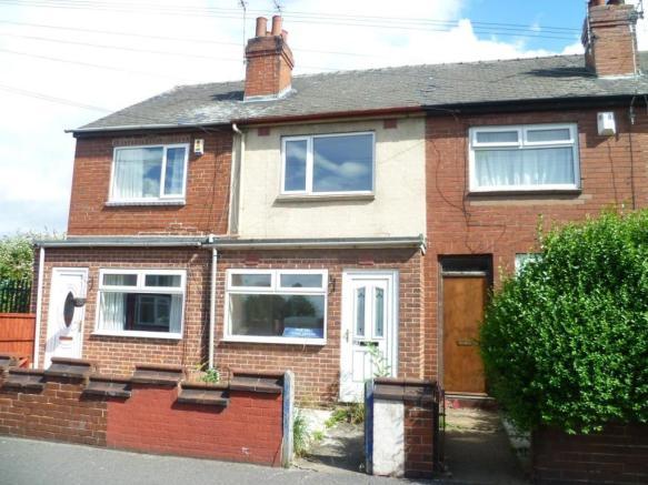 Refurbished 2 Bed Terrace for Rent
