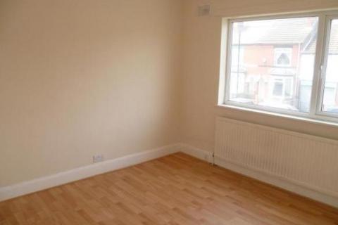 2 bedroom terraced house to rent, 99 Hunt Lane, Doncaster DN5