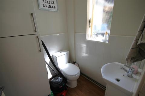 107 Meadowgate Road, Salford, M6 8EN