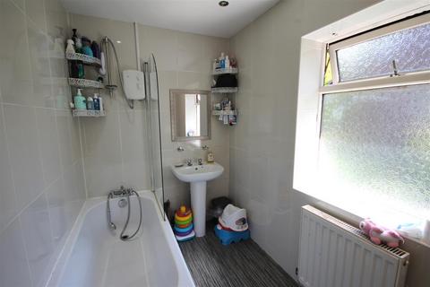 107 Meadowgate Road, Salford, M6 8EN