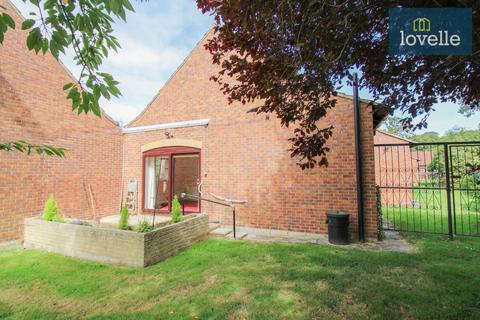 1 bedroom bungalow for sale, Clare Court, Grimsby DN34