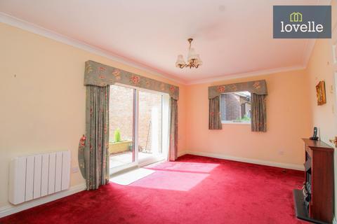 1 bedroom bungalow for sale, Clare Court, Grimsby DN34