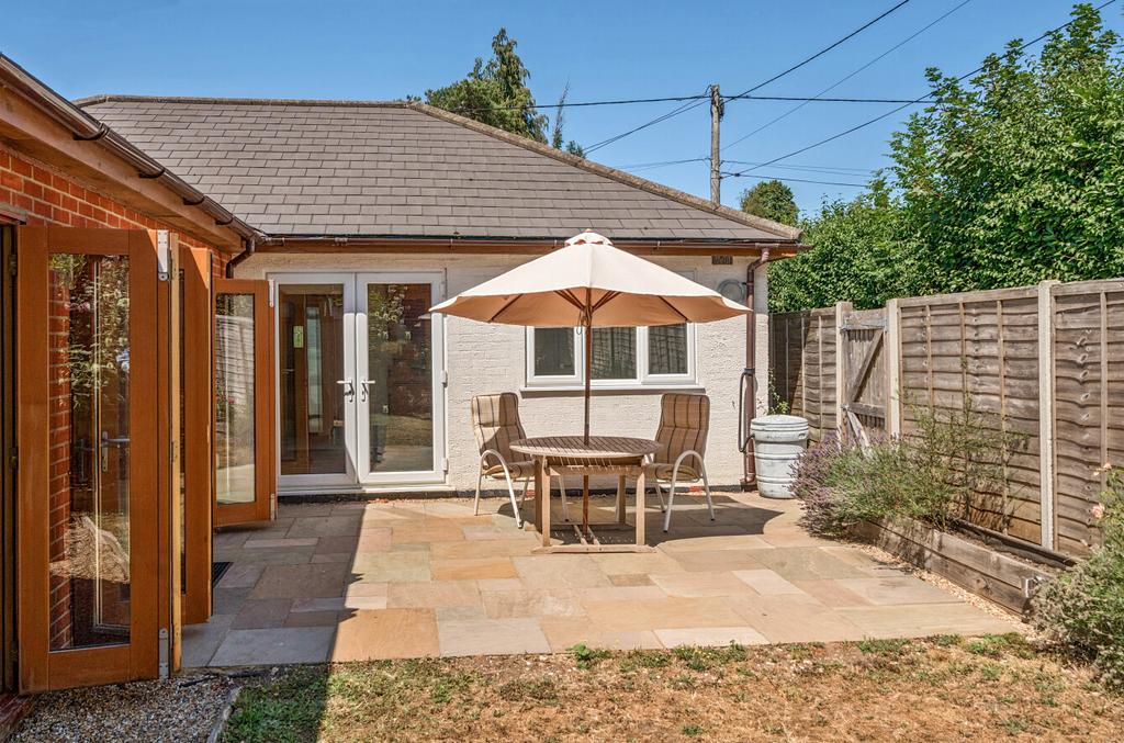 1318140-5-687a321...