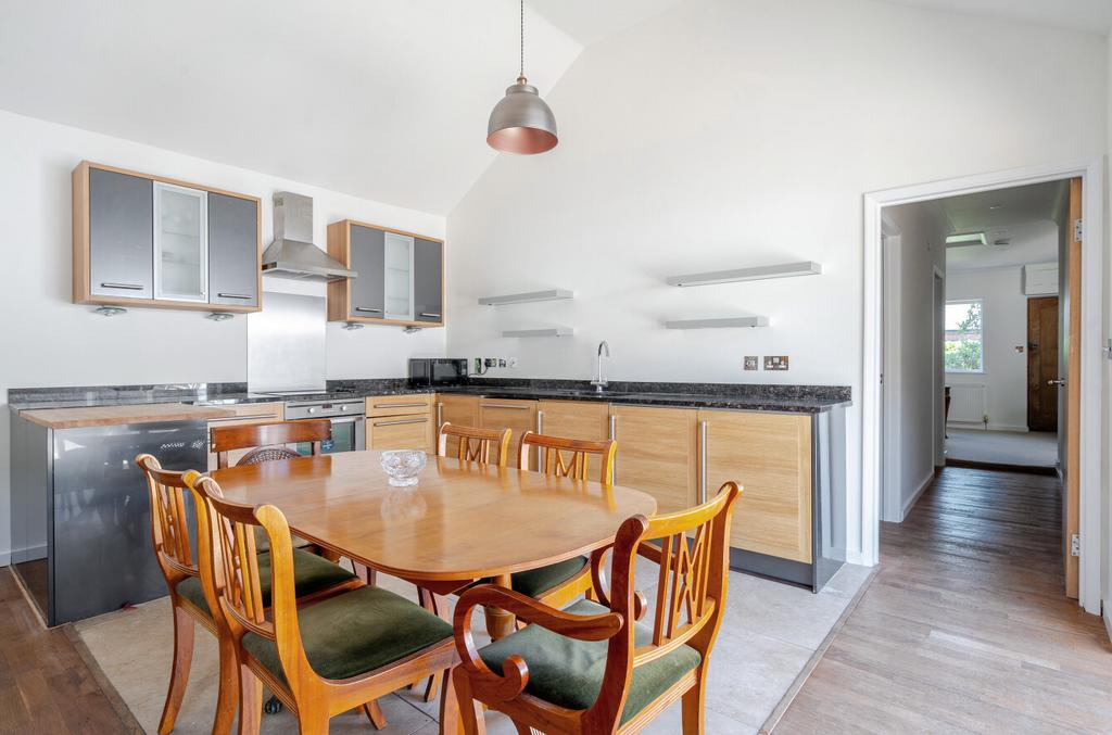 1318140-12-687a32...