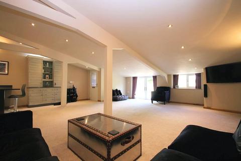 3 bedroom barn conversion to rent, Barncroft Farm, Woodend Lane, Mobberley