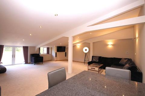 3 bedroom barn conversion to rent, Barncroft Farm, Woodend Lane, Mobberley