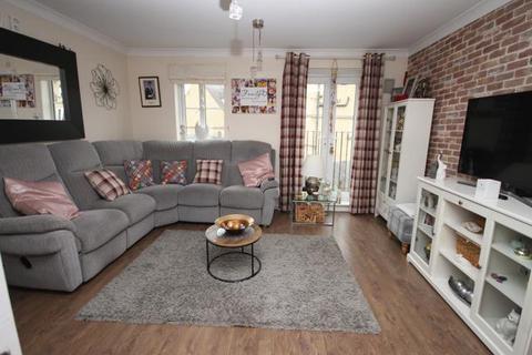 36 Brander Close, Idle, Bradford, BD10 8SY