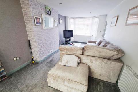 3 bedroom semi-detached house for sale, Avonlea Road, Droylsden