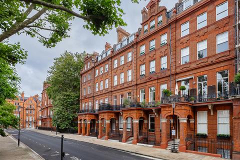 3 bedroom flat for sale, Cadogan Square, London SW1X