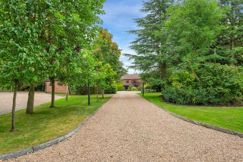 6 bedroom barn conversion for sale, Leicester LE7