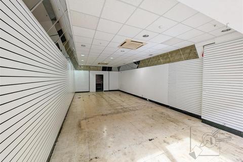 Shop to rent, St. Georges Centre, Gravesend