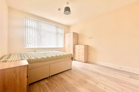 1 bedroom in a house share to rent, Church Stretton Road, Hounslow, TW3