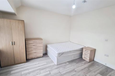 1 bedroom in a house share to rent, Church Stretton Road, Hounslow, TW3