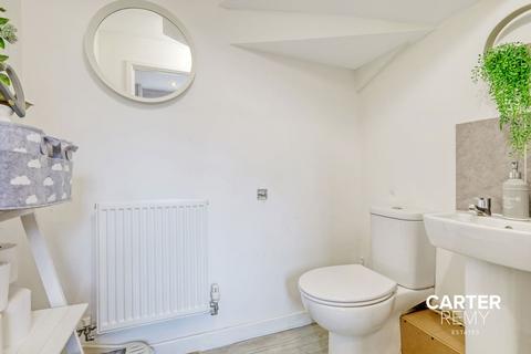 26 Lapwin Close, East Tilbury, Tilbury, RM18 8FH