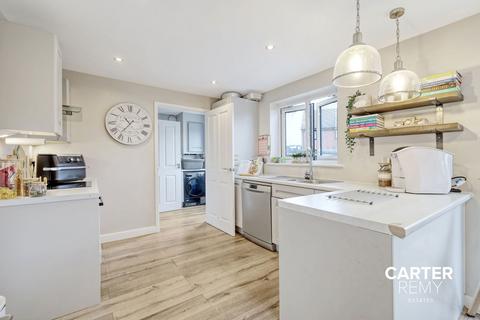 26 Lapwin Close, East Tilbury, Tilbury, RM18 8FH