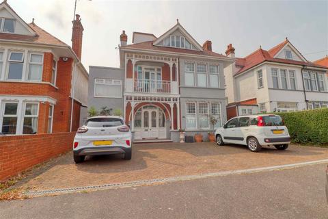 7 bedroom detached house for sale, Clacton On Sea, Clacton on Sea CO15