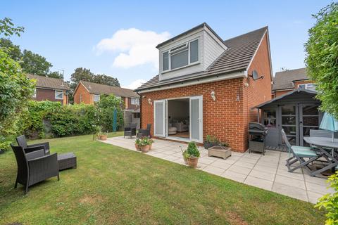 2 bedroom detached house for sale, Tippings Lane, Woodley, Reading