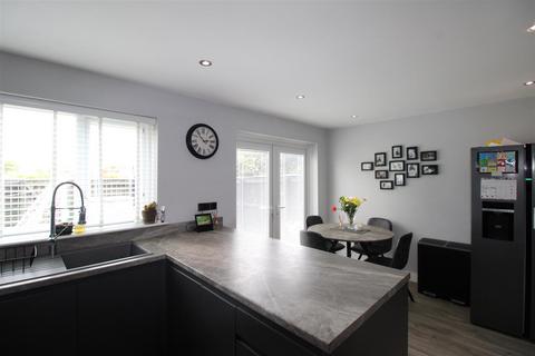 3 bedroom end of terrace house for sale, Canterbury Avenue, Hadrian Park, Wallsend