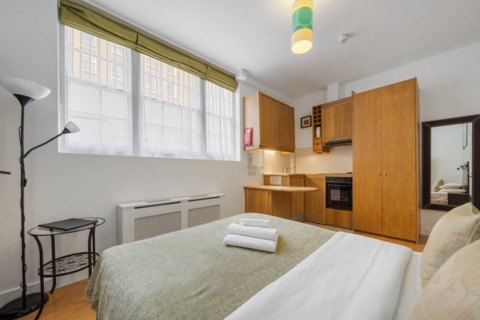 Studio to rent, North Gower Street, Euston, London, NW1