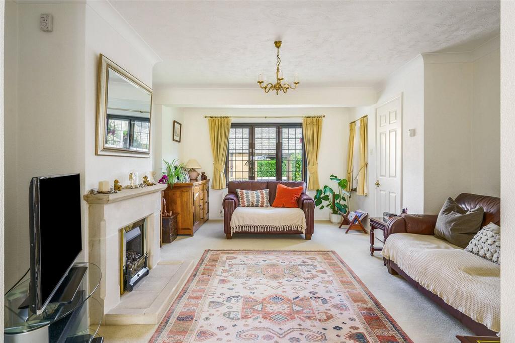 Sitting/Dining Room