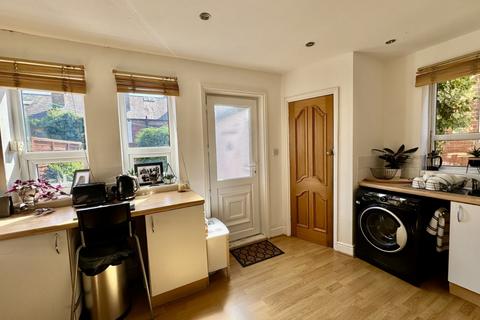 2 bedroom semi-detached house for sale, Mount Street, Cleckheaton, West Yorkshire, BD19