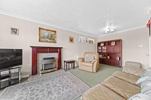 4 Badsworth View, Upton, Pontefract, WF9 1NL