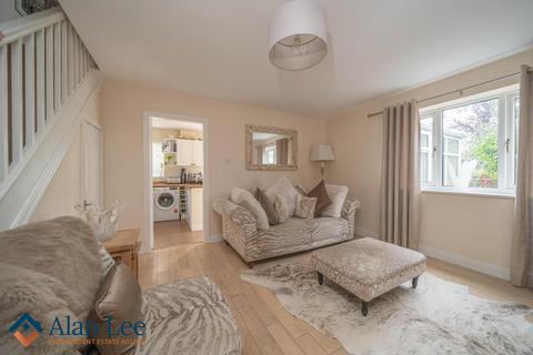 3 bedroom mews for sale, Drummond Way, Macclesfield, SK10 4XJ