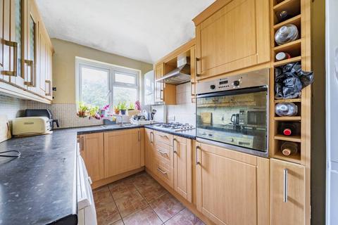 4 bedroom flat to rent, Park Drive, Gunnersbury, London, W3