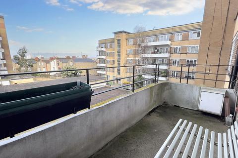 1 bedroom flat for sale, Brixton Hill, London SW2