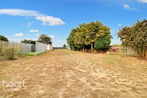 4 bedroom detached bungalow for sale, Point Clear Road, Clacton-On-Sea