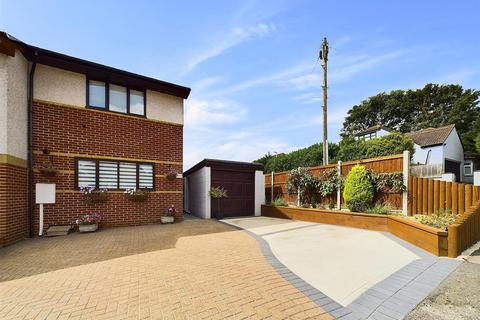 3 bedroom semi-detached house for sale, Brompton Lane, Strood