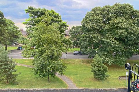 2 bedroom apartment for sale, Mornington Crescent, Harrogate