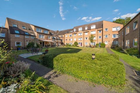 1 bedroom retirement property for sale, Woking,  Surrey,  GU22