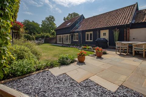 4 bedroom barn for sale, Honingham